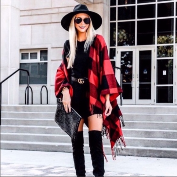 Plaid Tassel Poncho - Picture 6 of 6